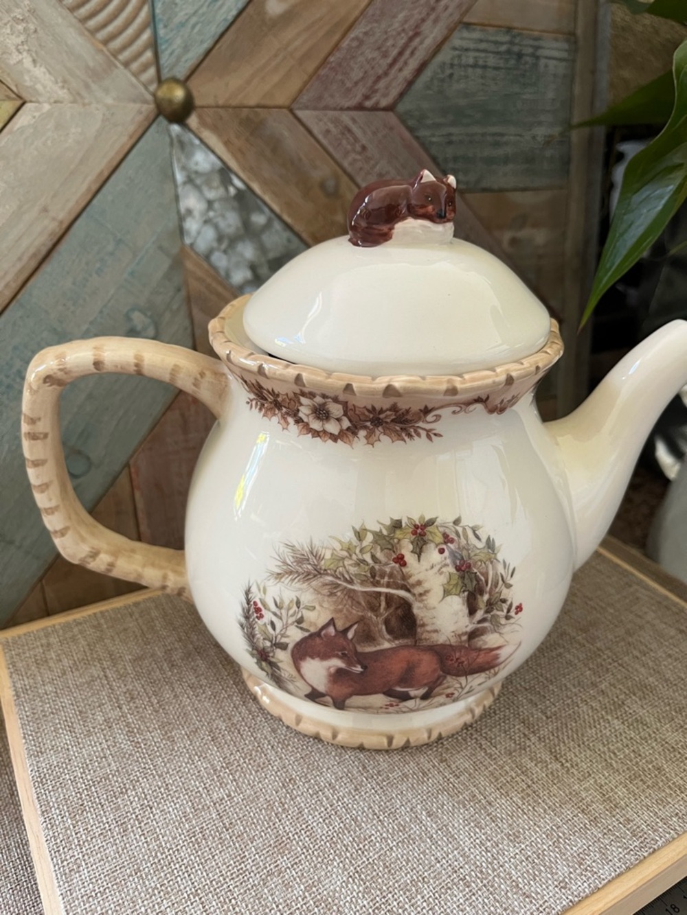Cracker Barrel Ceramic Fox Teapot in Cream and Brown - Picture 3 of 9
